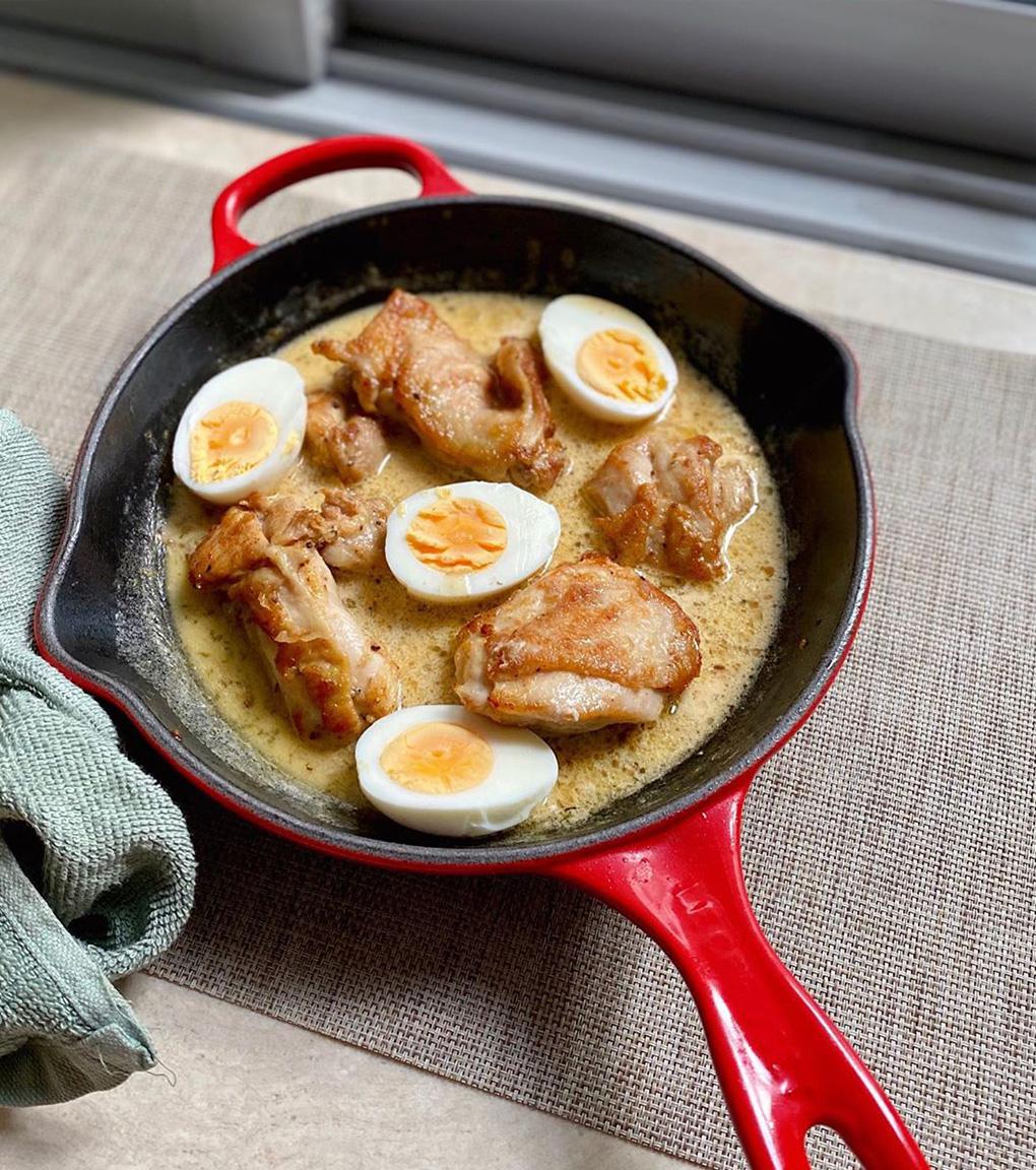 Creamy Garlic Chicken Image