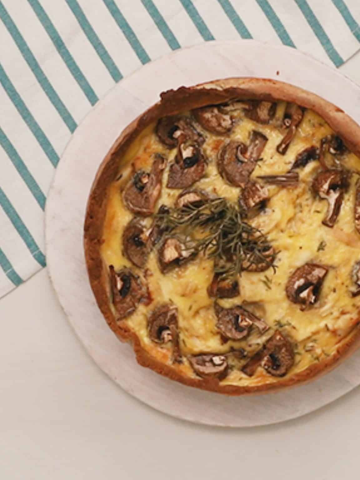 Easy Keto Chicken and Mushroom Quiche Image